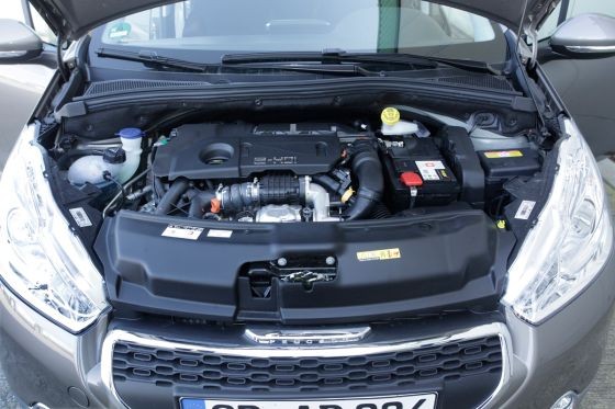 Moteur 1.6 e-HDi 92 Peugeot 208 Active Spirit Grey - 019