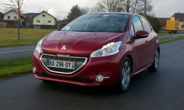 Essai Peugeot 208 - Rouge Erythrée 1