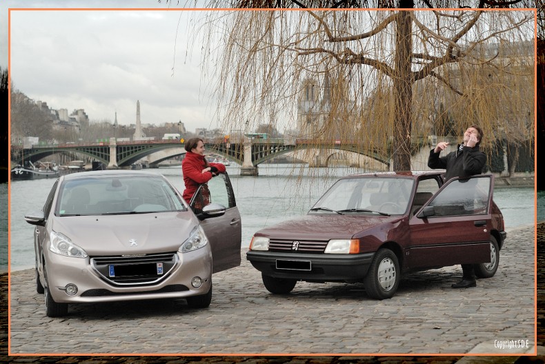 Comparatif Peugeot 208 Féline Blossom Grey et Peugeot 205 GR Bordeaux 015