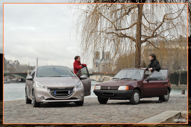Comparatif Peugeot 208 Féline Blossom Grey et Peugeot 205 GR Bordeaux 016