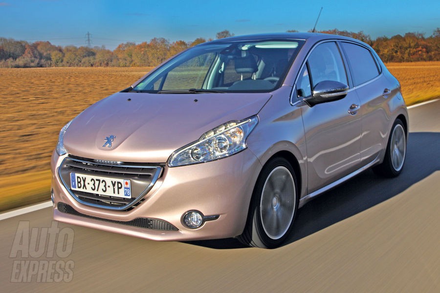 Essai Peugeot 208 Féline - Blossom Grey - 5 portes 01