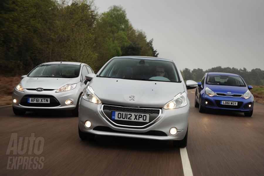 Comparatif Peugeot 208 Allure 1.2 VTi 82 ch 5 portes - 11