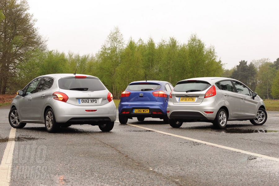 Comparatif Peugeot 208 Allure 1.2 VTi 82 ch 5 portes - 12