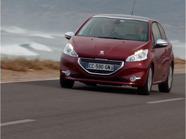 Essai Peugeot 208 Allure Rouge Erythrée Portugal 01