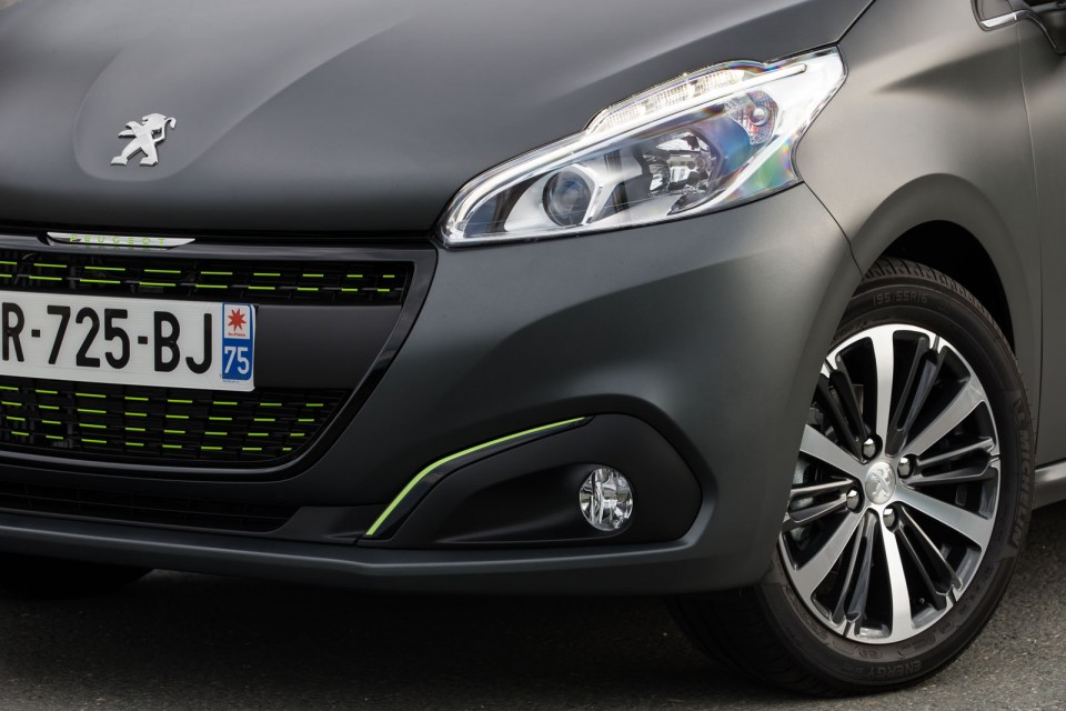 Photo face avant Lime Yellow Peugeot 208 Allure Ice Silver resty