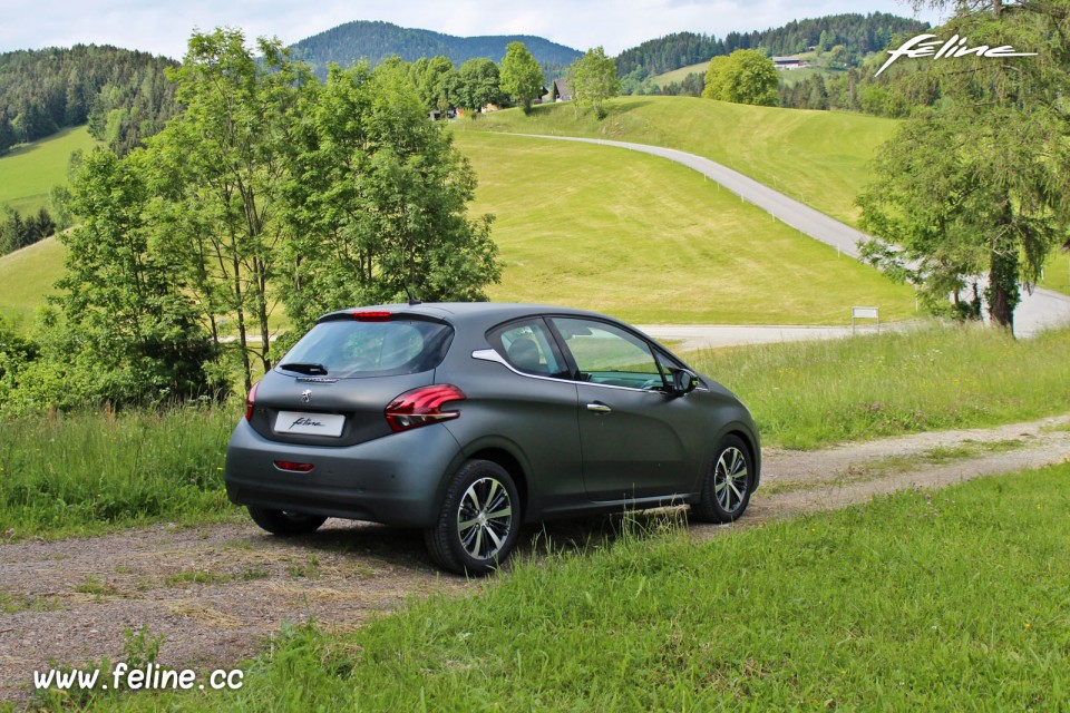 Photo essai Peugeot 208 Allure Ice Silver restylée (Mai 2015)