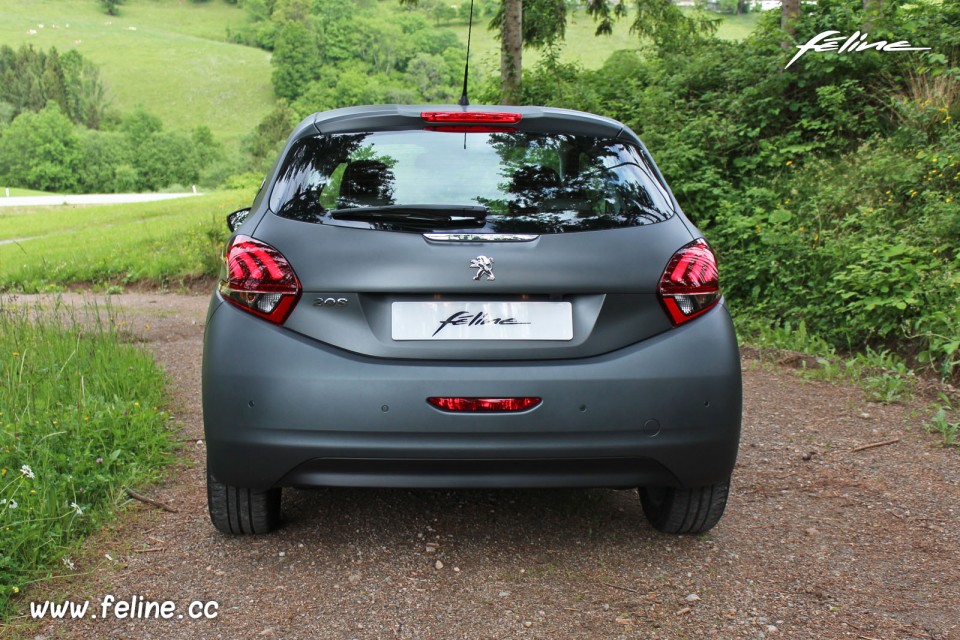 Photo essai Peugeot 208 Allure Ice Silver restylée (Mai 2015)