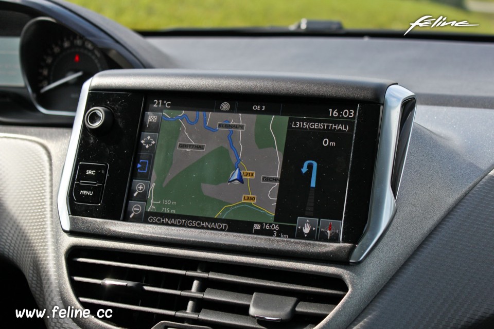Photo navigation GPS écran tactile multimédia SMEG+ Peugeot 20