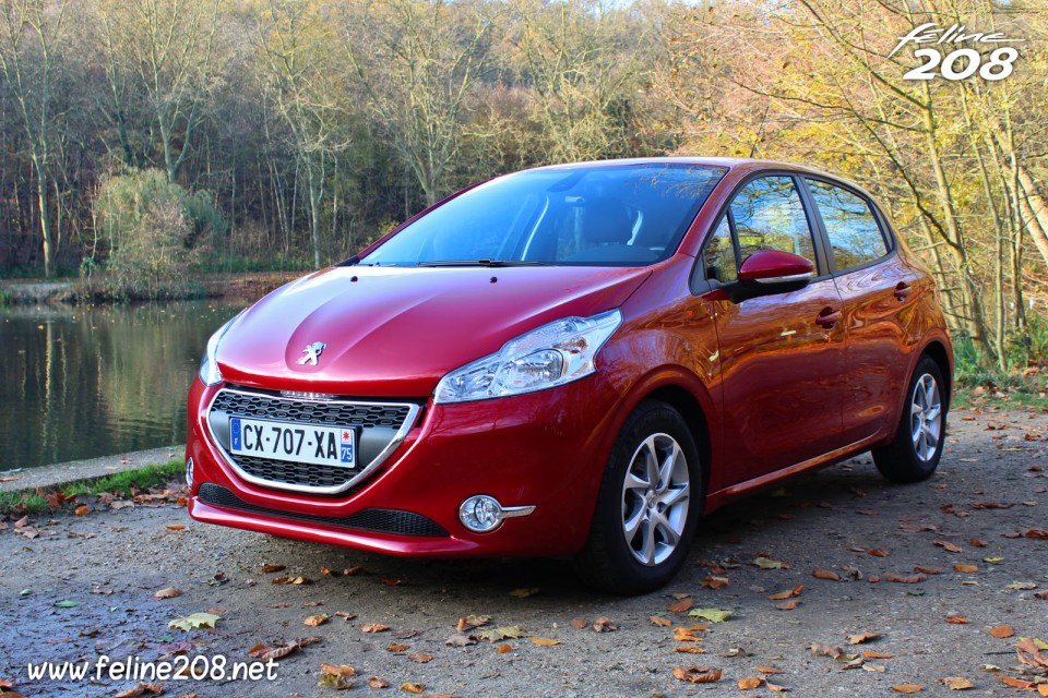 Photo Essai Peugeot 208 Active Rouge Rubi - 1.2l e-VTi 82 ETG5 - 1-007