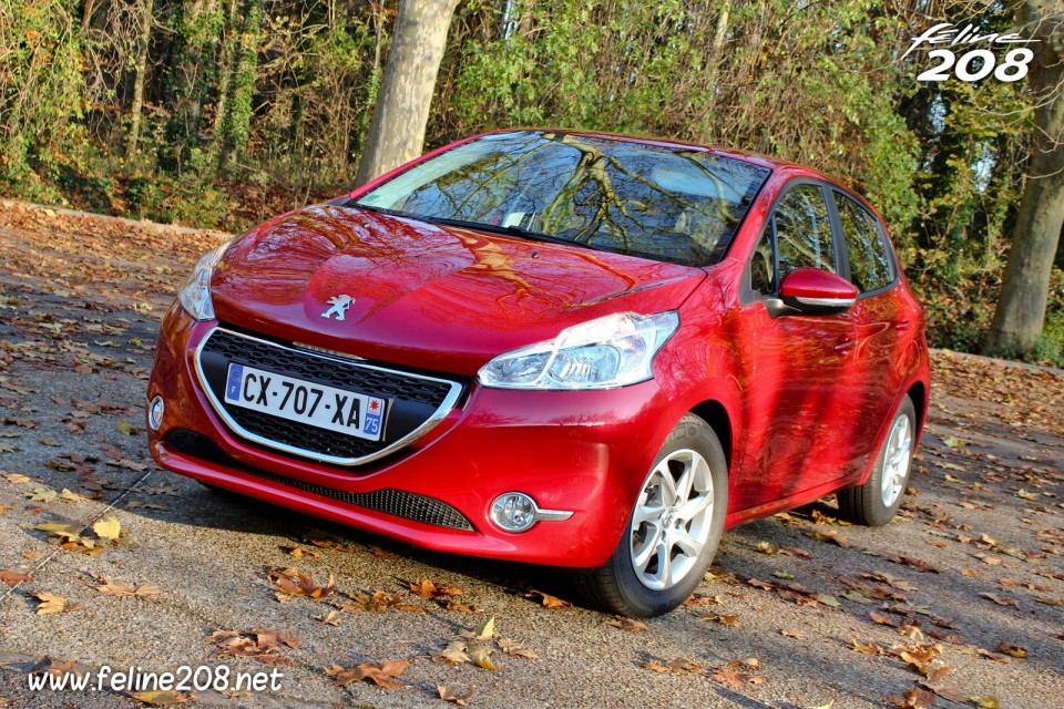 Photo Essai Peugeot 208 Active Rouge Rubi - 1.2l e-VTi 82 ETG5 - 1-011