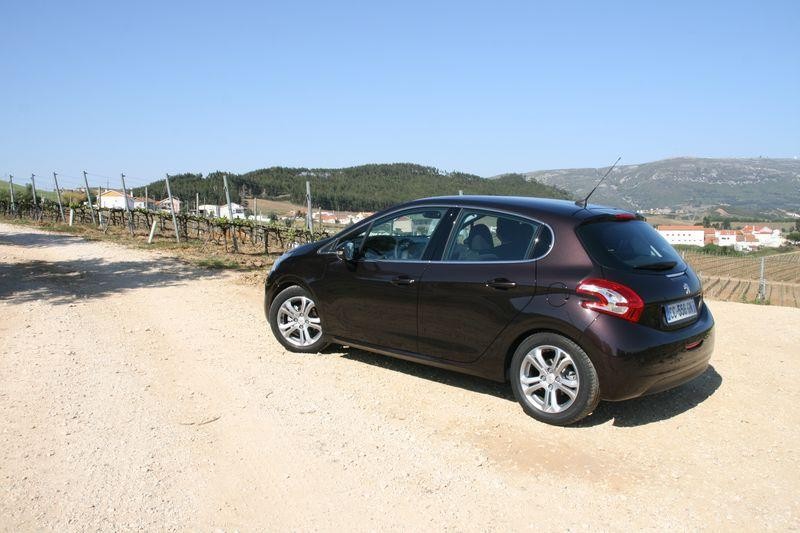Essai Peugeot 208 Allure - Rouge Noir 002