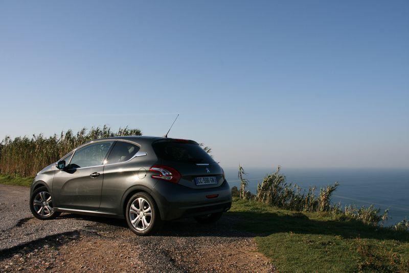 Essai Peugeot 208 Allure - Gris Shark 023