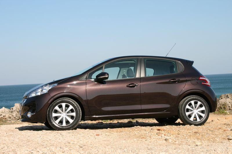 Essai Peugeot 208 Active Blue Lion - Rouge Noir 043