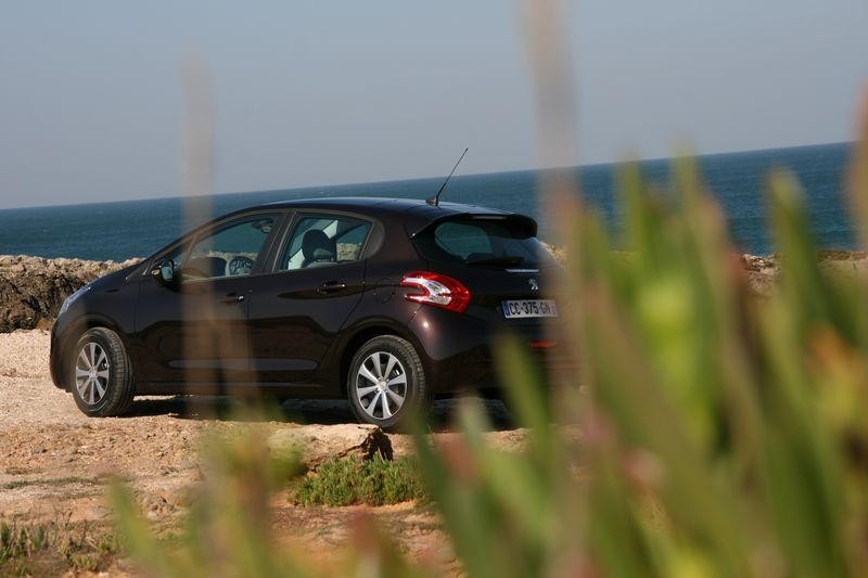 Essai Peugeot 208 Active Blue Lion - Rouge Noir 047