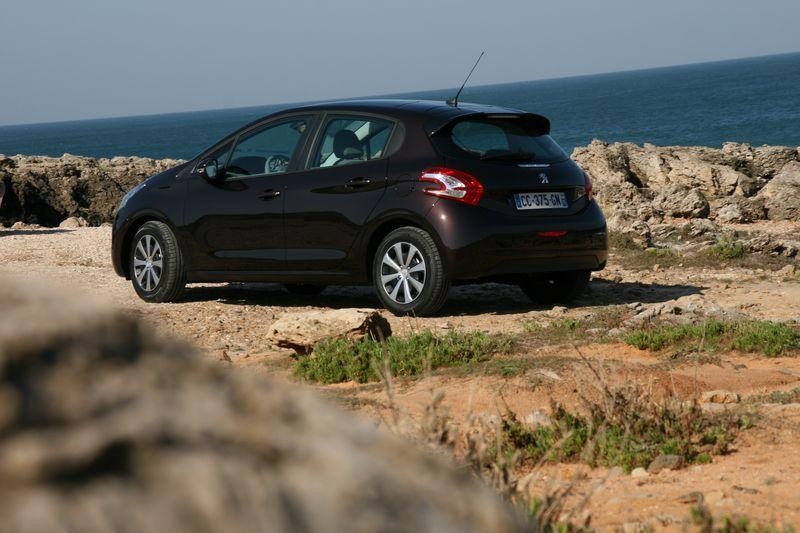 Essai Peugeot 208 Active Blue Lion - Rouge Noir 049