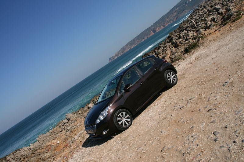 Essai Peugeot 208 Active Blue Lion - Rouge Noir 051