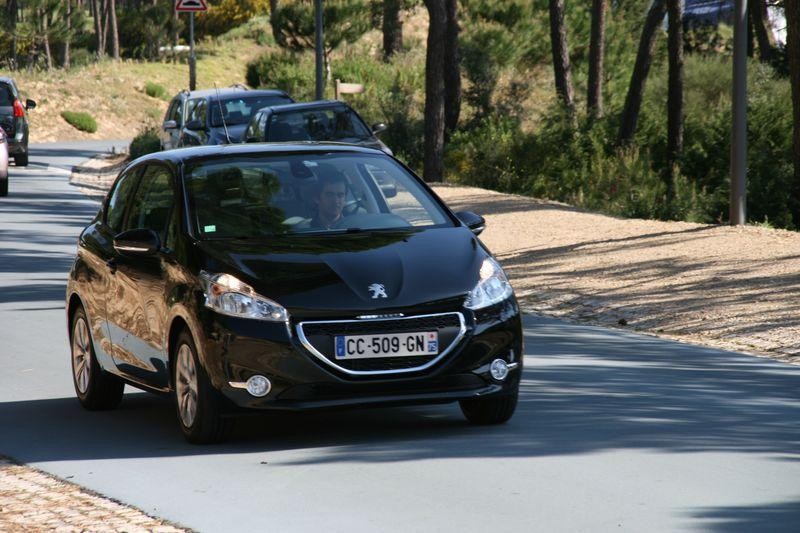 Essai Peugeot 208 Active - Rouge Noir 056