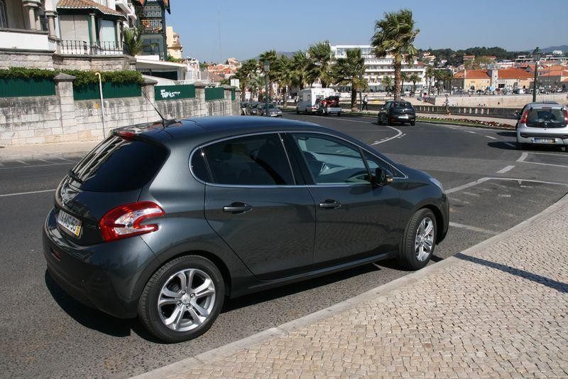 Essai Peugeot 208 Allure - Gris Shark 058