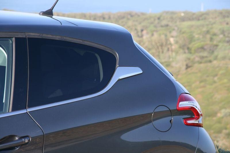 Custode arrière Peugeot 208 Allure Gris Shark 075