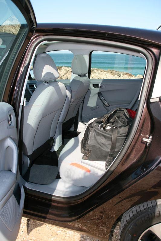 Places arrières - Intérieur Maille Rayul Corail - Peugeot 208 Active 083