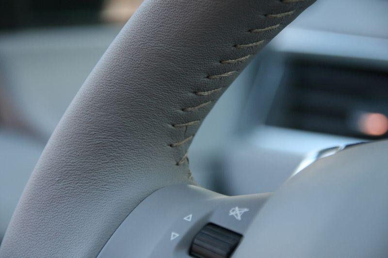Détail volant croute de cuir (Frisson) Peugeot 208 088