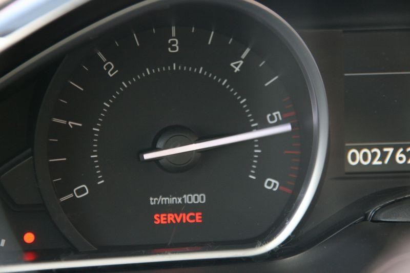 Compte tours Peugeot 208 091