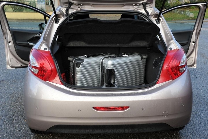 Coffre Peugeot 208 Féline Blossom Grey - 5 portes 06