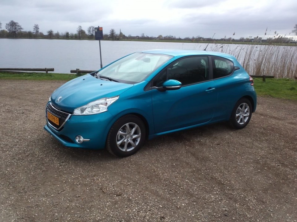 Essai Peugeot 208 Active Bleu Belle-île 1.4 VTi 95 001