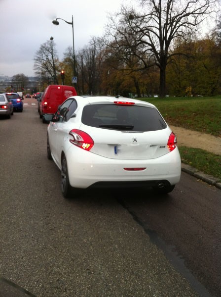 Peugeot 208 3 portes Blanche