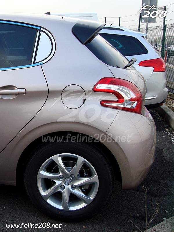 Peugeot 208 Blossom Grey Vélizy