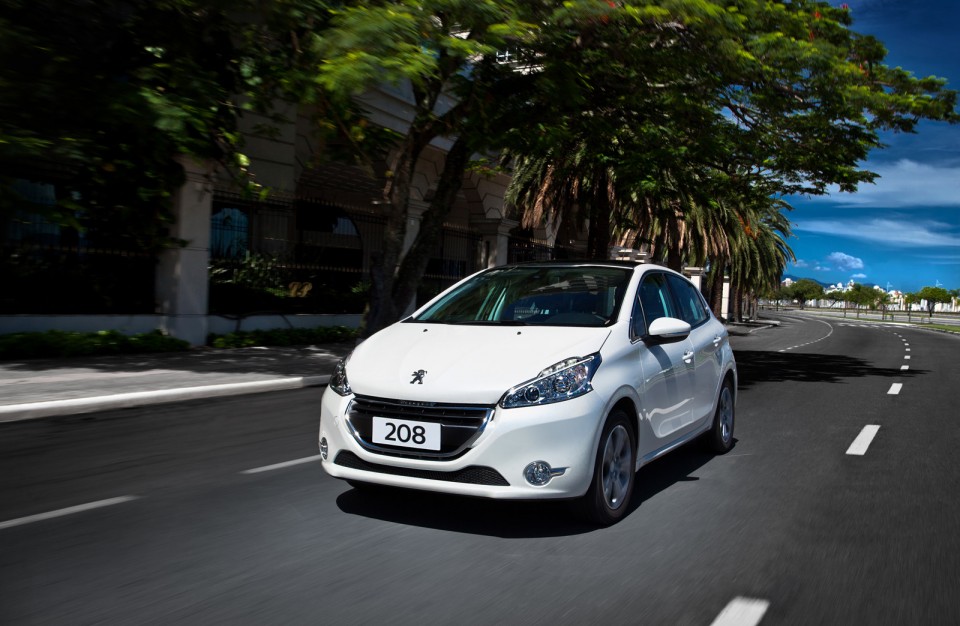 peugeot-208-griffe-bresil-1-001
