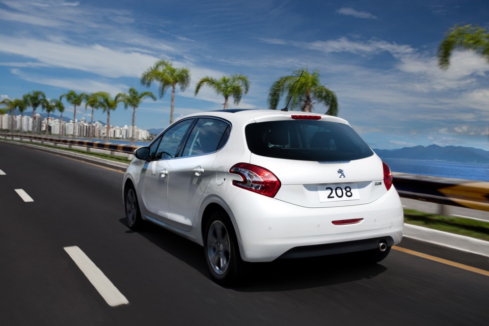 peugeot-208-griffe-bresil-1-002