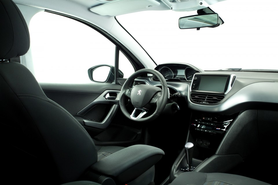 peugeot-208-griffe-bresil-1-006