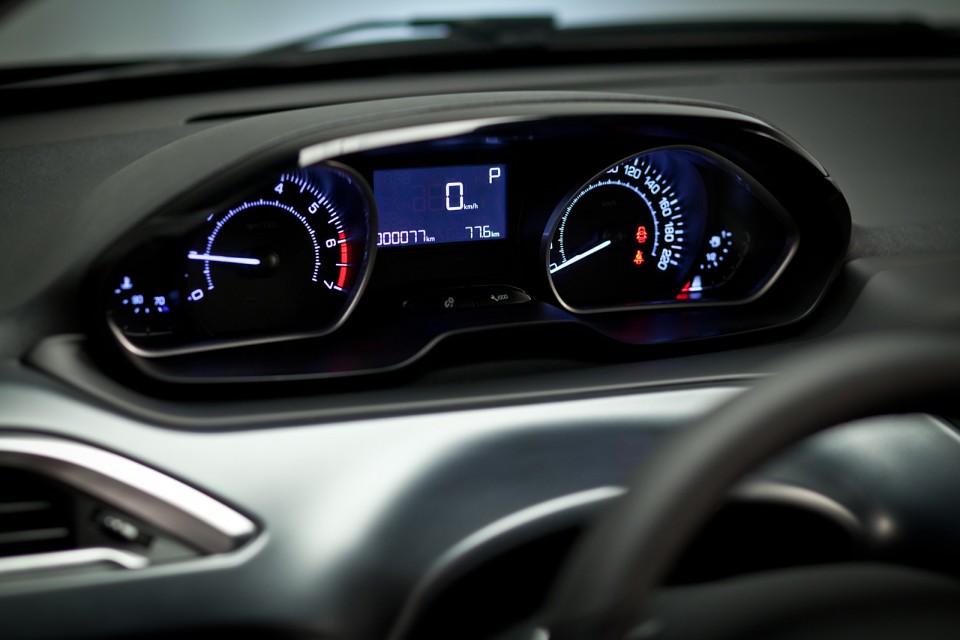 peugeot-208-griffe-bresil-1-008