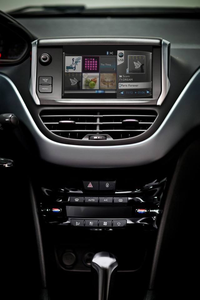 peugeot-208-griffe-bresil-1-010
