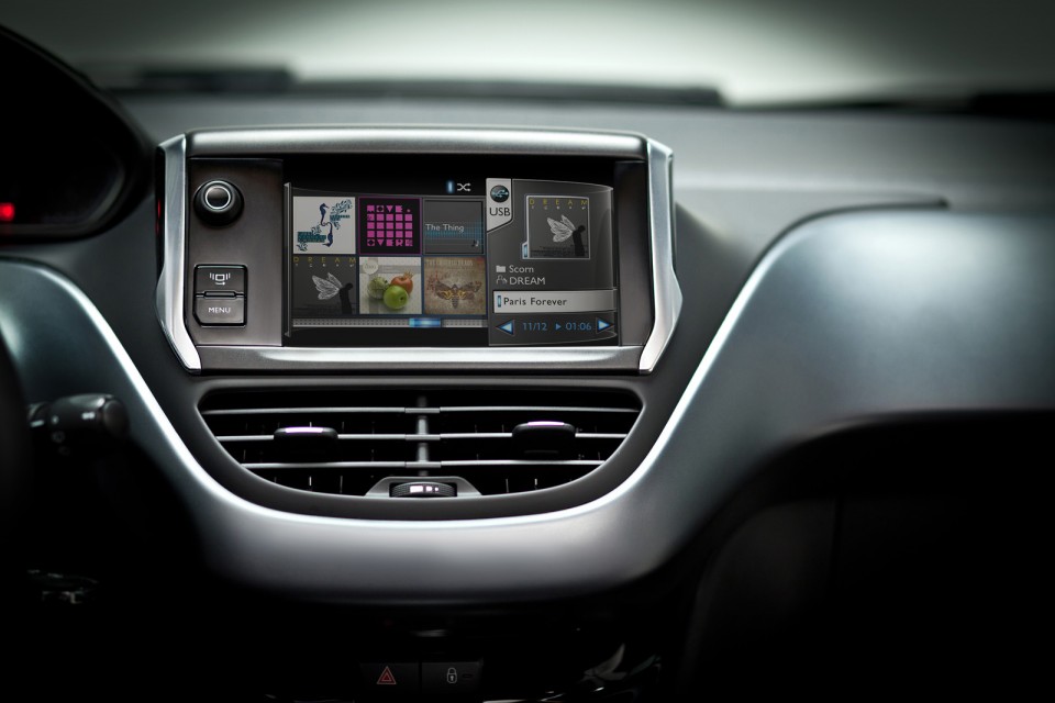 peugeot-208-griffe-bresil-1-011