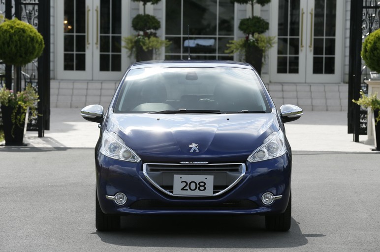 peugeot-208-japon-1-005
