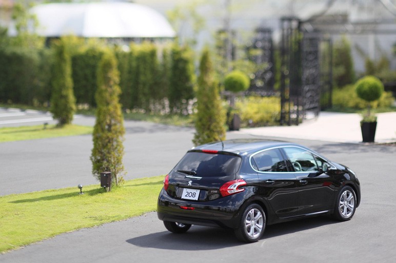 peugeot-208-japon-1-027