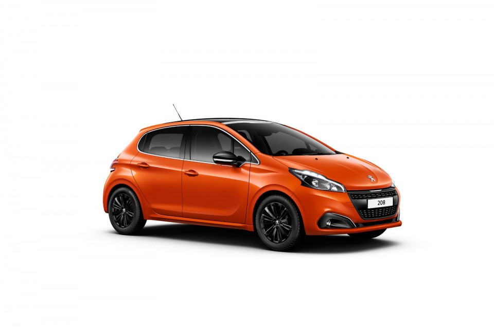 Photo 3/4 avant Peugeot 208 restylée Orange Power (2015)