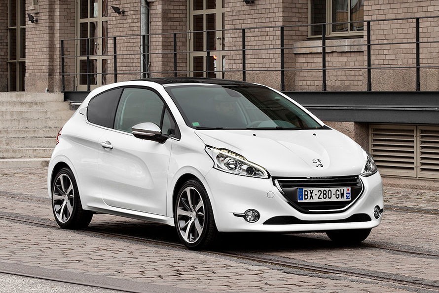 Peugeot 208 Féline - Blanc Banquise - 3 portes 001