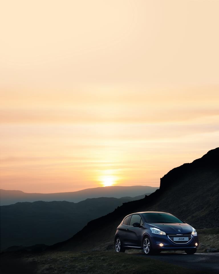 Photo officielle 208 Féline Bleu Virtuel - Peugeot UK - 007