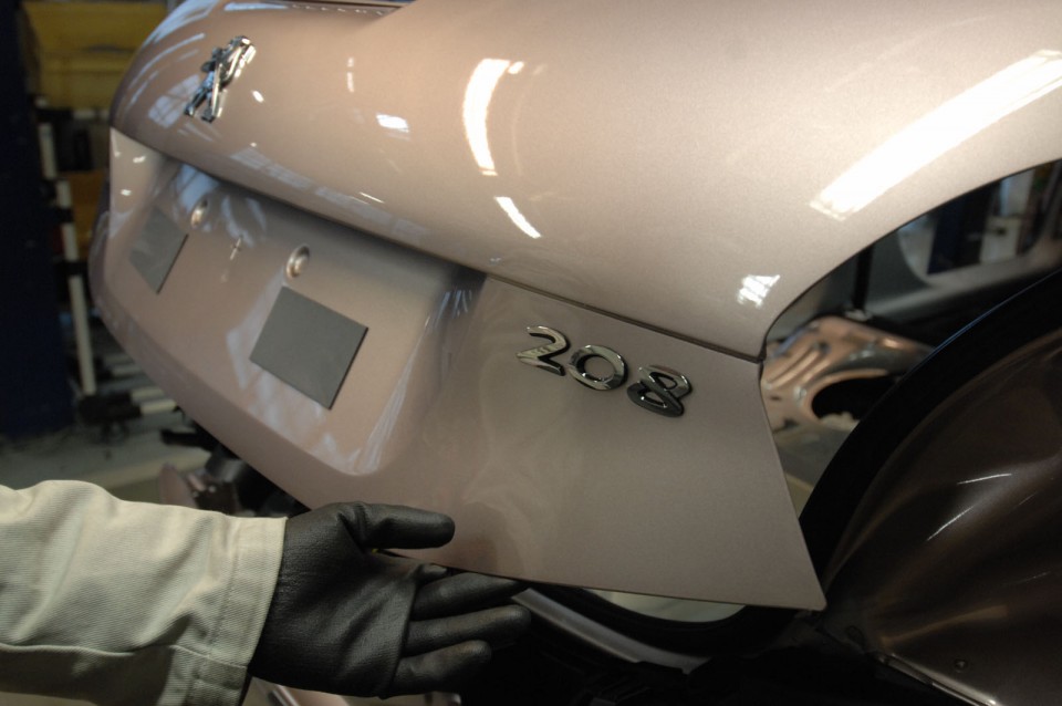 Production de la Peugeot 208 à Poissy - 012