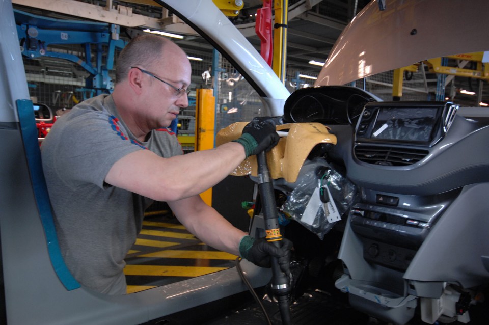 Production de la Peugeot 208 à Poissy - 081