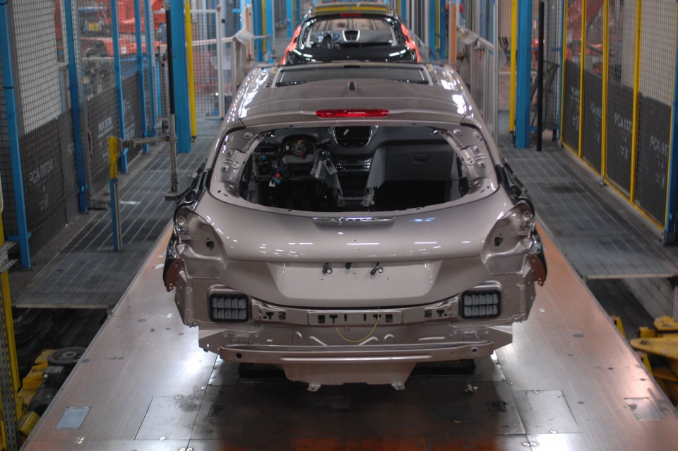 Production de la Peugeot 208 à Poissy - 083