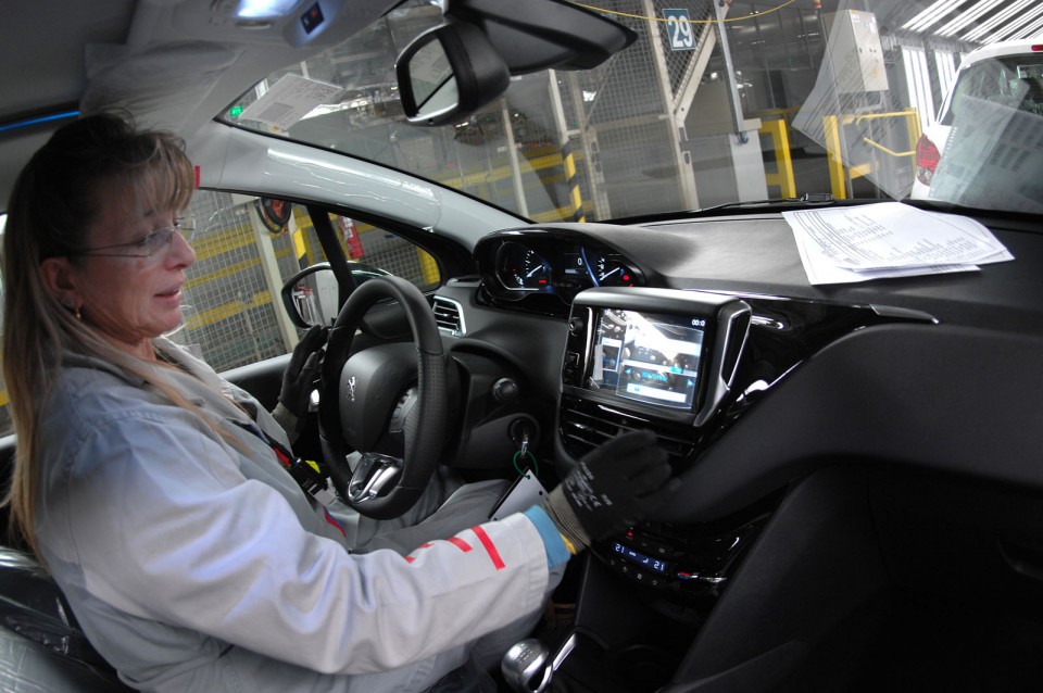 Production de la Peugeot 208 à Poissy - 111