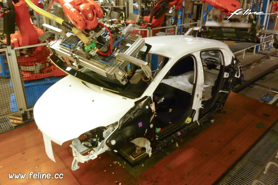 Photo Peugeot 208 usine PSA de Poissy (78)