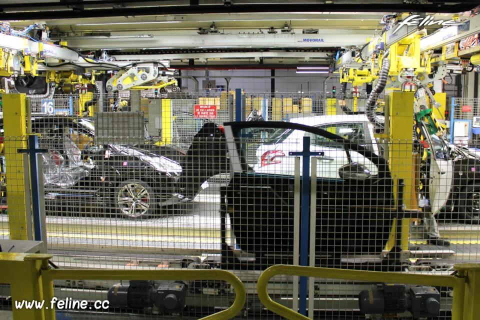 Photo Peugeot 208 usine PSA de Poissy (78)