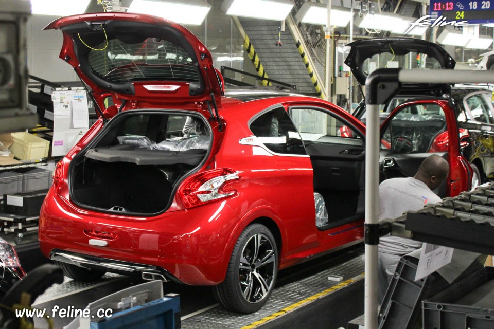 Photo Peugeot 208 usine PSA de Poissy (78)