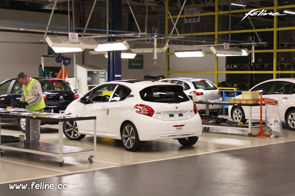 Photo Peugeot 208 usine PSA de Poissy (78)
