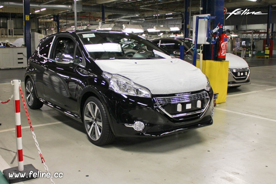 Photo Peugeot 208 usine PSA de Poissy (78)
